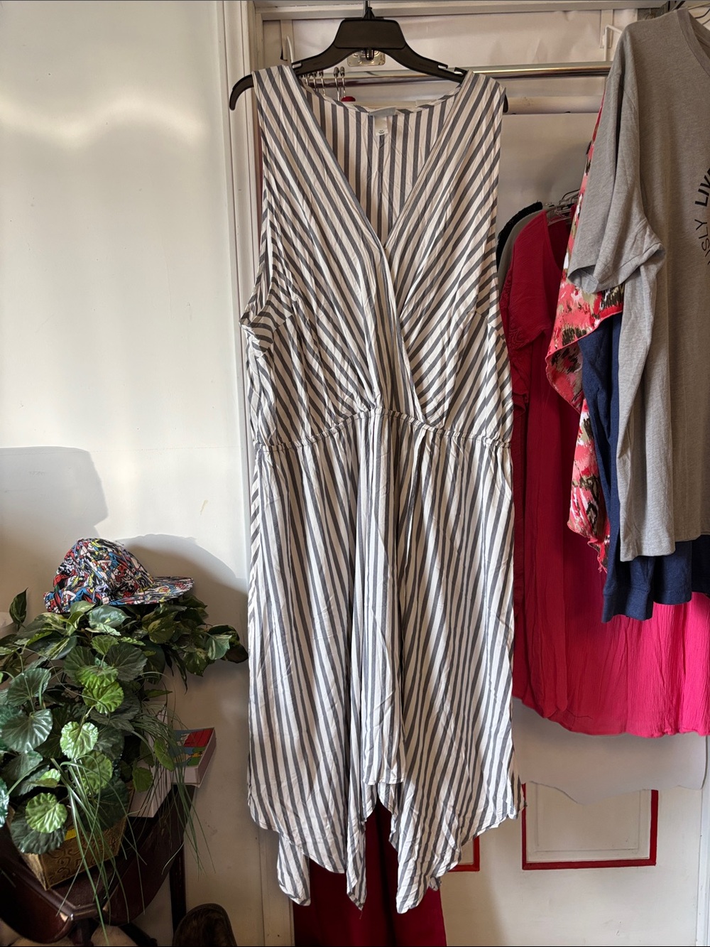 Ava & Viv Striped Sleeveless V-Neck Midi Dress - Gray & White